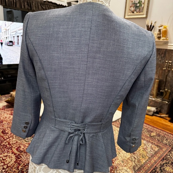 WHBM jacket. New, newer worn, no tags. Size 4. Lots of interesting details. - Picture 4 of 8